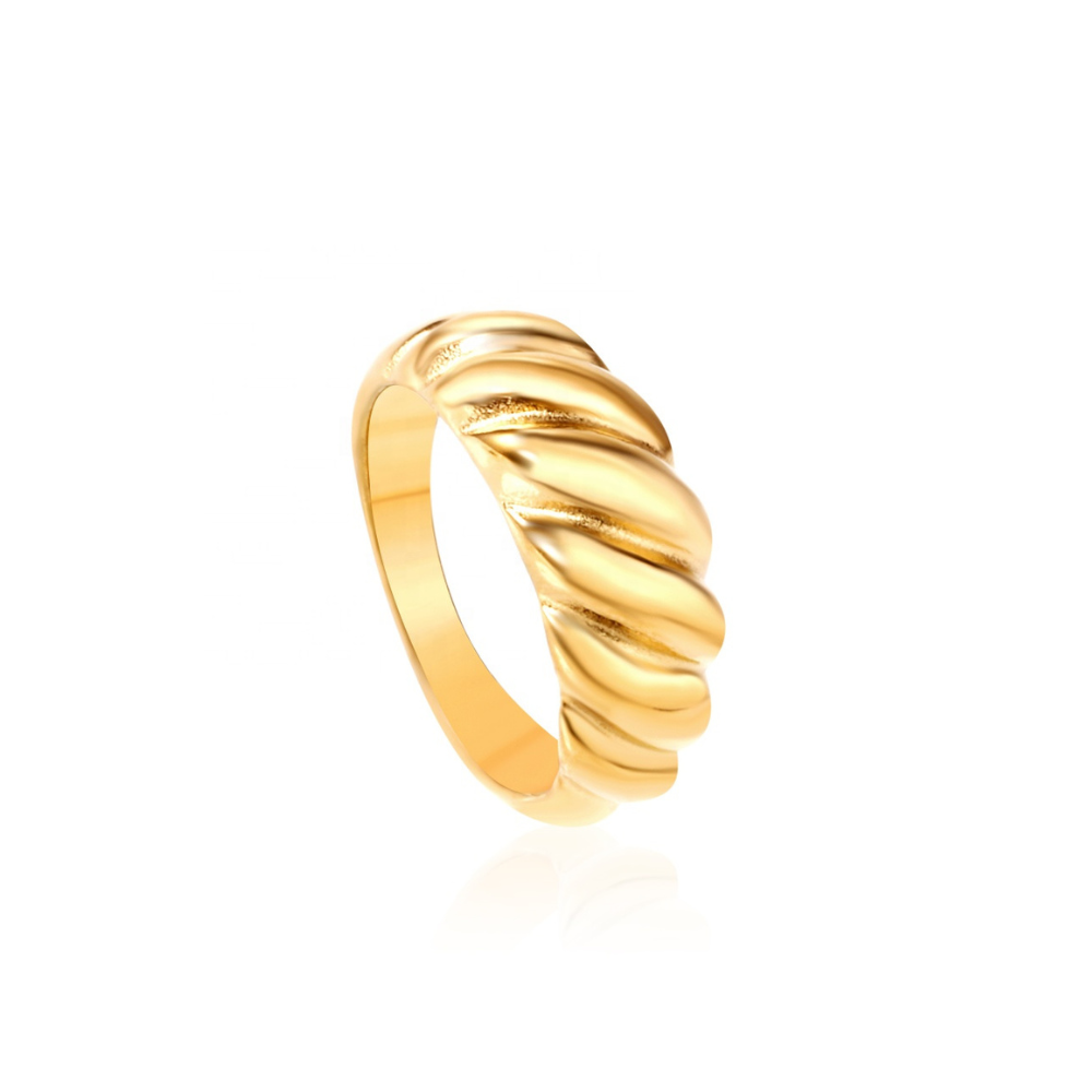 Timeless Classic Gold Croissant Ring