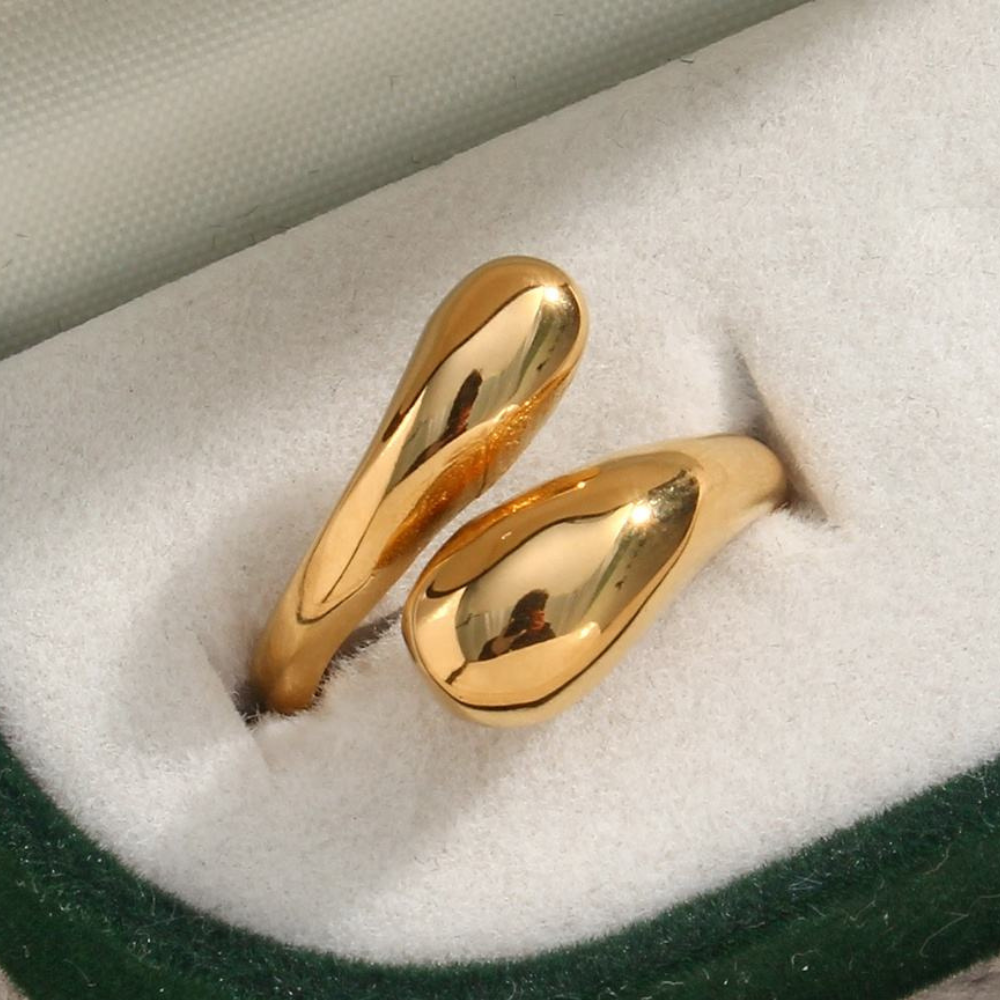 Adjustable Gold Waterdrop Statement Ring