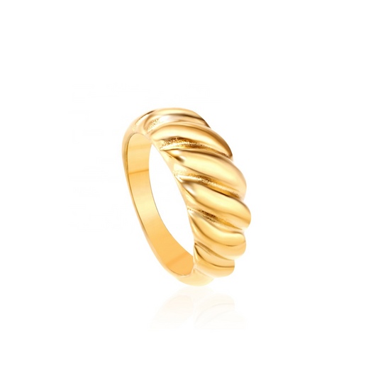 Timeless Classic Gold Croissant Ring