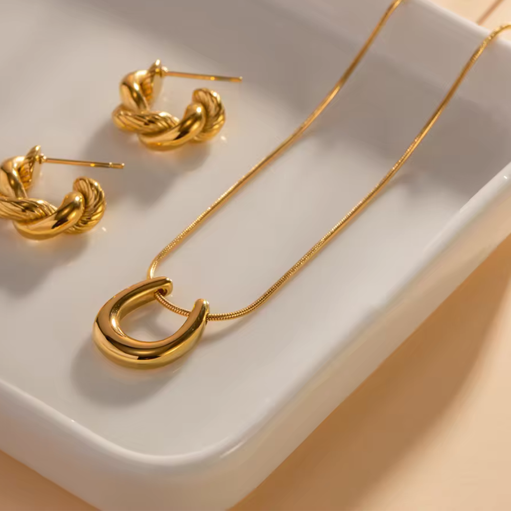 Gold Horseshoe Pendant Necklace